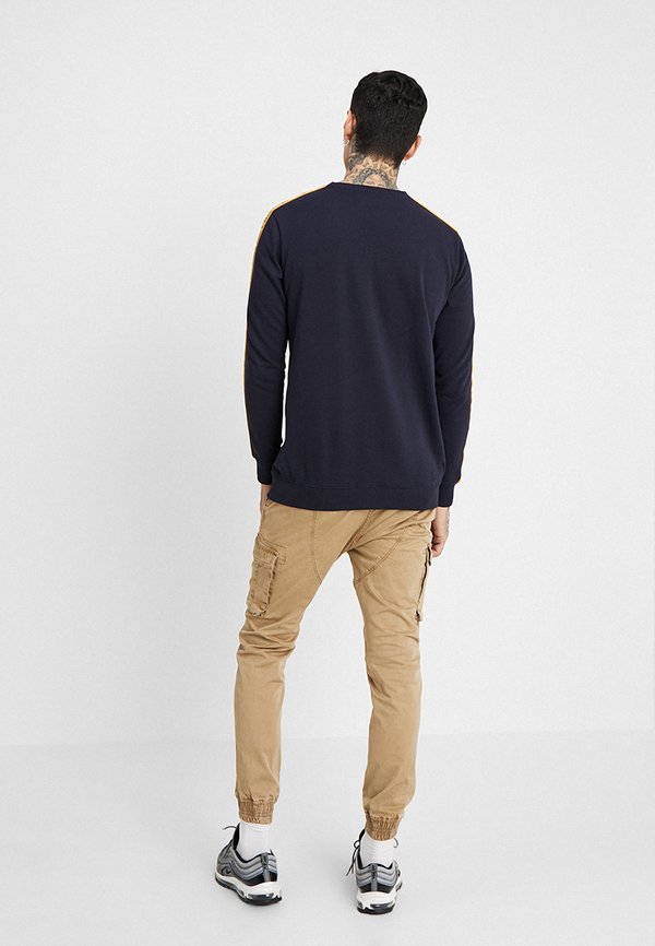 Cargo trousers - tan3