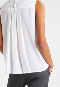 mint&berry Bluse - white