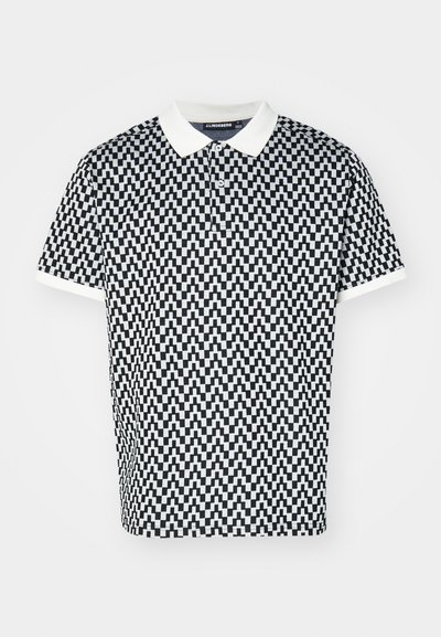 Polo shirt noir et blanc à manches courtes avec un motif géométrique, arborant un col blanc et une patte de boutonnage. Tissu en mélange de coton.