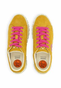 No Name BASKETS PLAY SNEAKER - PRINT - Baskets basses - mais berry