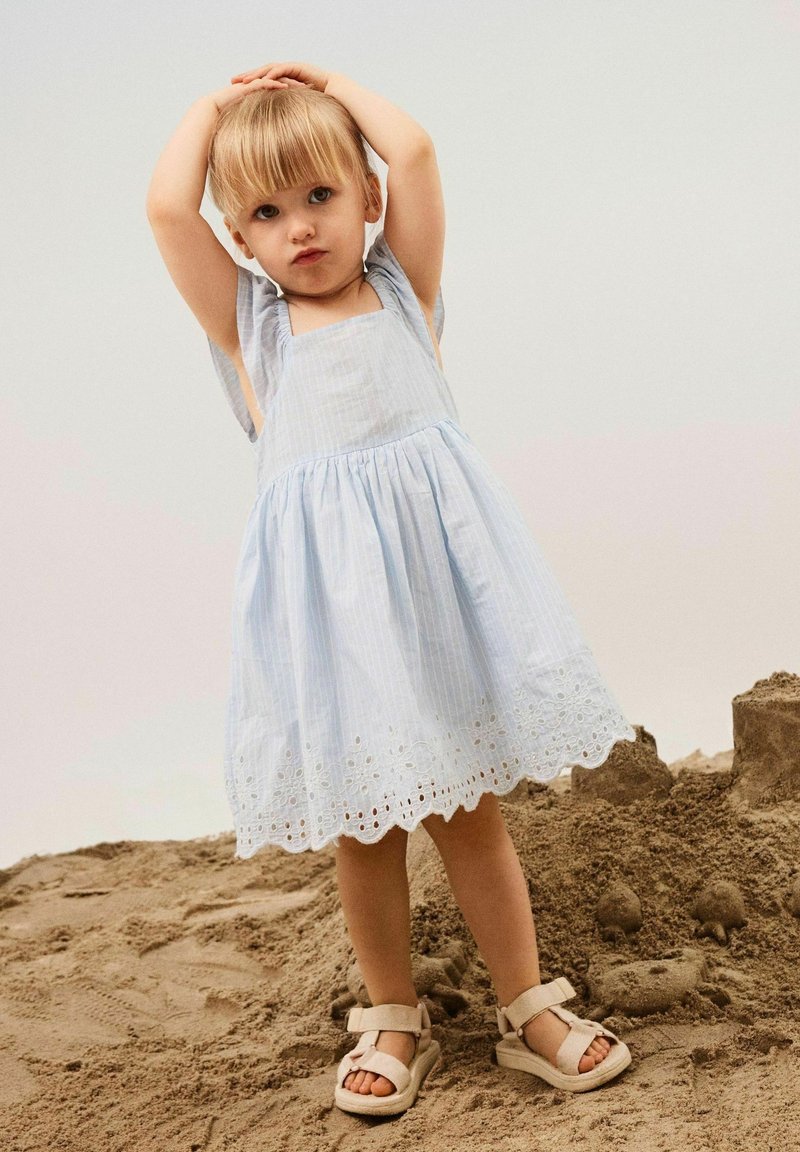 Name it FLÜGELÄRMEL - Vapaa-ajan mekko - chambray blue