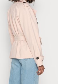 Vero Moda Trenčkot - light pink