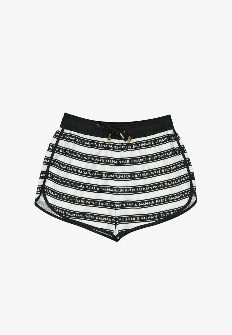 Shorts à rayures noires et blanches avec le texte "BALMAIN PARIS" répété sur chaque rayure et une ceinture élastique noire avec cordons.