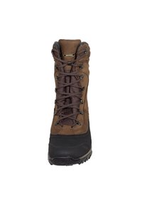 Braune Leder- und synthetische Wanderschuhe mit schwarzem Gummizehenkappe, Schnürdesign, gepolstertem Kragen und strukturiertem Obermaterial für besseren Halt.