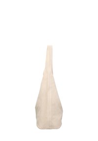 Beige Wildleder Schultertasche mit glatter Textur, schmaler Form und einem langen Trageriemen. Verfügt über dezente Nähte entlang der Nähte.