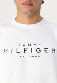 Tommy Hilfiger Sudadera - white