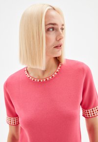 adL PENNY - Camiseta estampada - printed fuschia
