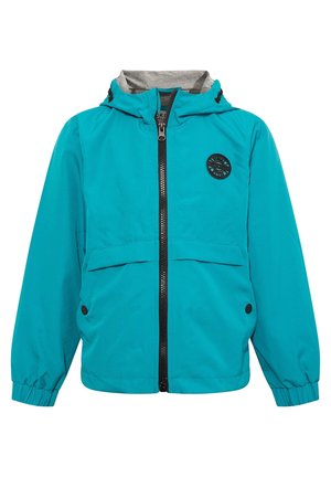 Jadegrøn hættejakke med lynlås foran, to lommer med knappelukning, elastiske manchetter og et rundt sort eventyrmærke på venstre bryst.