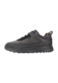 Zapatillas deportivas para hombre en cuero negro y parte superior sintética, con diseño de cordones, suela acolchada y detalles texturizados en el lateral.