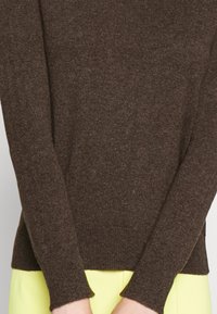 pure cashmere TURTLENECK - Camisola - cocoa brown