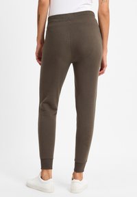 Marie Lund Teplákové kalhoty - khaki