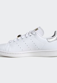 adidas Originals STAN SMITH - Matalavartiset tennarit - cloud white silver metallic gold metallic