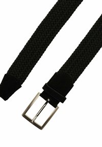 Zwarte geweven riem met een zilveren rechthoekige metalen gesp en suède accenten aan beide uiteinden. Het materiaal heeft een textuur met een gevlochten ontwerp.