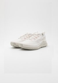 Nike Performance REACT PEGASUS TRAIL 4 - Laufschuh Trail - phantom/light orewood brown/summit white