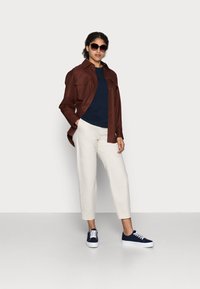 Tommy Hilfiger HERITAGE CREW NECK TEE - Basic T-shirt - sky captain