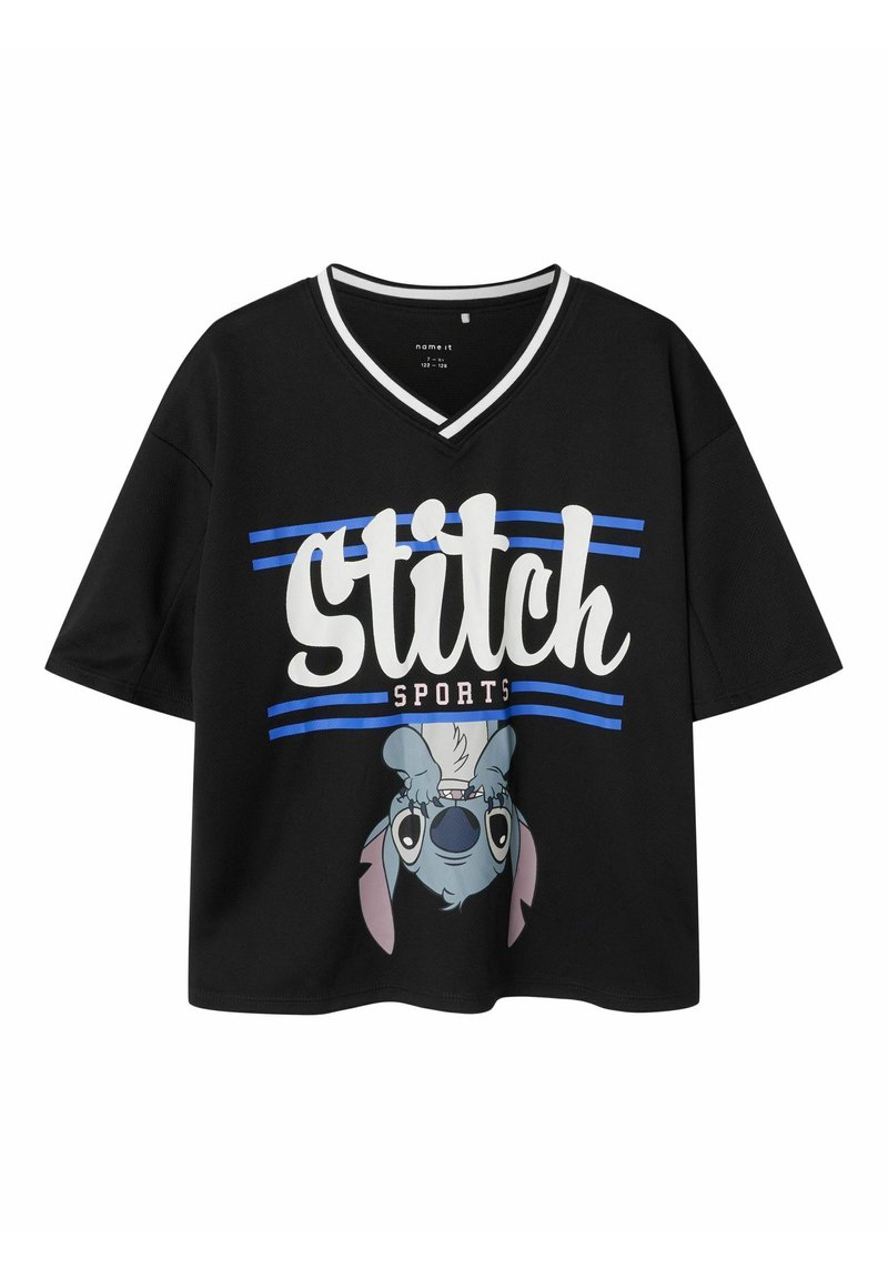 T-shirt noir à manches courtes en V arborant le texte "Stitch Sports" en blanc et bleu, avec un graphique de Stitch en cartoon sur le devant.