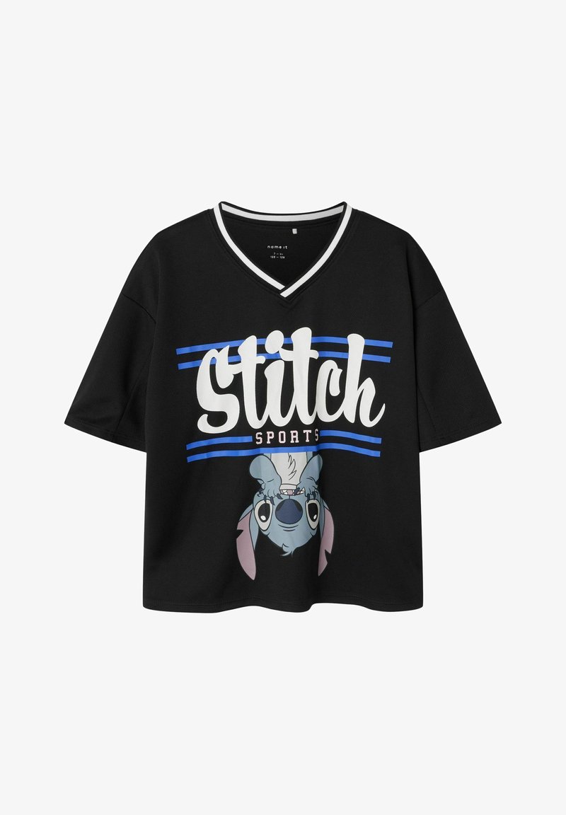 Camiseta negra de manga corta y cuello en V con el texto "Stitch Sports" en blanco y azul, y un gráfico de Stitch en caricatura en la parte frontal.
