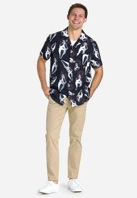 OppoSuits SHORT SLEEVE - Vapaa-ajan kauluspaita - black