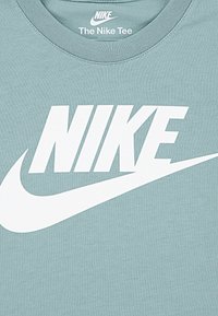 Nike Sportswear UNISEX zielony