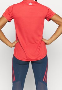 adidas Performance T-shirt z nadrukiem