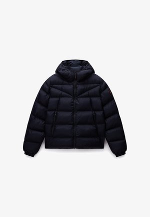 Giacca puffa blu navy, con cappuccio, chiusura zip e due tasche laterali. Realizzata in un tessuto liscio e isolante con motivo trapuntato.