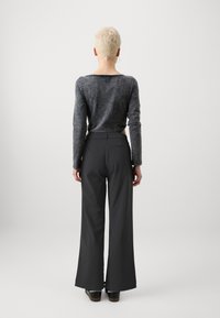 Gina Tricot Petite STRAIGHT PETITE TROUSERS - Hlače - black
