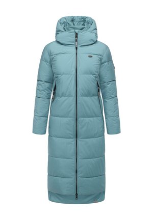 Długa pikowana kurtka w jasnym odcieniu teal, posiada zamek błyskawiczny z przodu, regulowany kaptur, boczne kieszenie oraz elastyczne mankiety. Gładki, lekki materiał poliestrowy.
