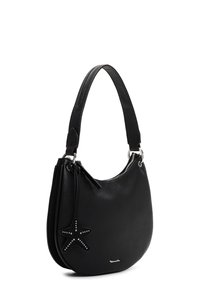 Sac à bandoulière en cuir noir avec forme arrondie, fermeture éclair argentée, breloque étoile décorative avec clous, et large bandoulière.