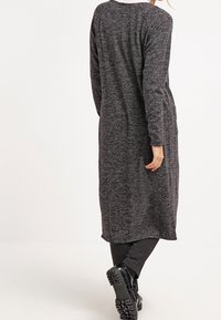 QS Strickjacke - black