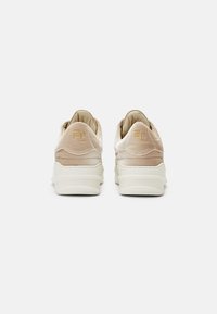 Filling Pieces Baskets basses - beige