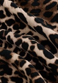 REGULAR FIT - Šortai - leopard print