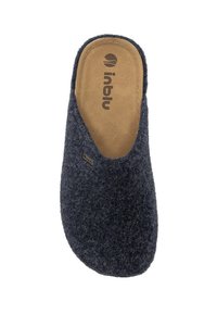 Granatowy pantofel z zaokrąglonym noskiem, z wyściełaną wkładką i logo „inblu” na wkładce. Miękka tekstura i design slip-on zapewniający łatwe zakładanie.