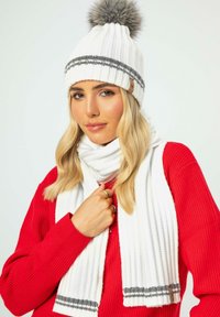 WITTCHEN Sjaal - white