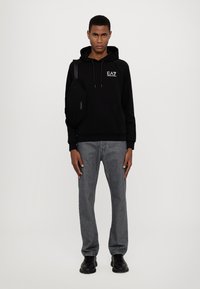 EA7 Emporio Armani FELPA - Mikina s kapucí - black