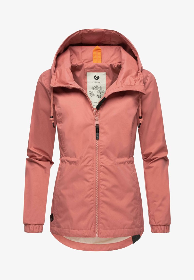 Rózsaszín vízálló dzseki kapucnival, húzózsinórral a deréknál, elasztikus mandzsettákkal és cipzáras elülső résszel. Belső címkéje virágmintával díszített.