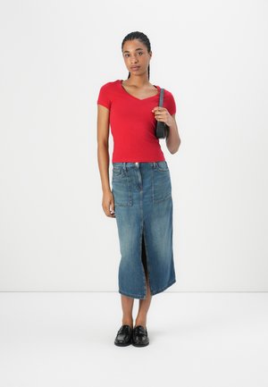 V NECK TEE 2 PACK - Basic T-shirt - ecru/sapphire red