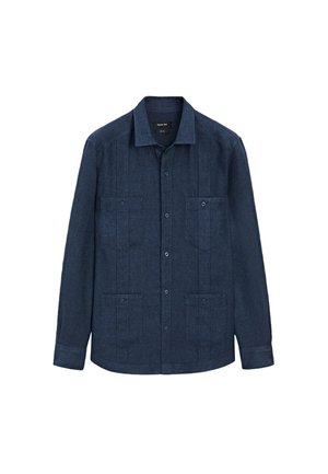 Donkerblauw overhemd met lange mouwen, kraag en vier zakken aan de voorkant met knopen, gemaakt van gestructureerde stof.