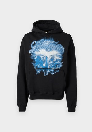 Schwarzer Hoodie mit einer Vorderseite-Tasche; verfügt über ein blaues grafisches Design mit Wolken- und Blitzmustern sowie dem Wort "Lawlights" in stilisierter Schrift.