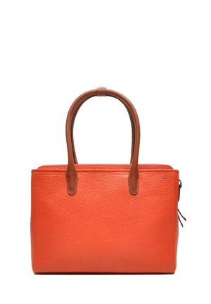 Leren tote bag in levendig oranje met een gestructureerd oppervlak, bruine handvatten en een ritssluiting. Beschikt over een gestructureerde vorm voor gemakkelijk dragen.