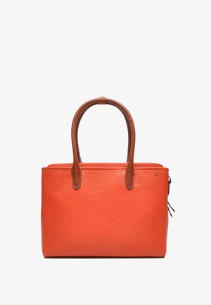 Leren tote bag in levendig oranje met een gestructureerd oppervlak, bruine handvatten en een ritssluiting. Beschikt over een gestructureerde vorm voor gemakkelijk dragen.