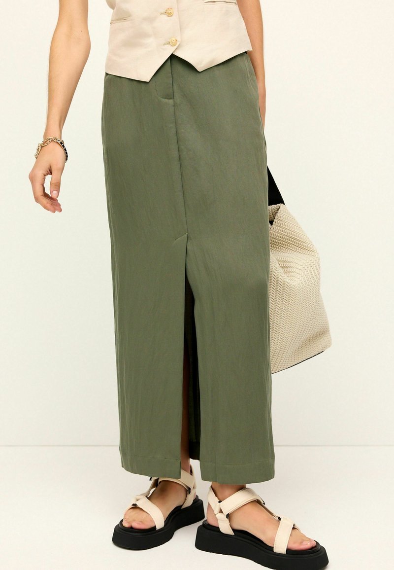 Next - UTILITY  WITH CENTRE SLIT  - REGULAR FIT - Maxirock - khaki green, Vergrößern