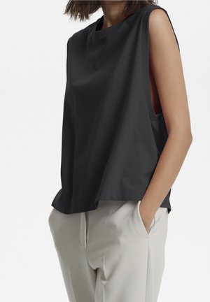 Top - black
