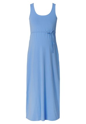 Robe maxi sans manches bleu clair en tissu doux avec un détail de taille à nouer et une coupe décontractée, conçue pour le confort et la facilité de port.