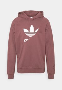 Bordeaux hoodie i bomull, med en stor vit Adidas-logotyp, diagonalt sömnadsdesign och subtila tre-rands detaljer på ärmen.