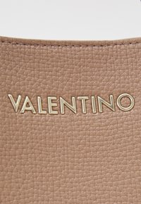 Valentino Bags STEREO - Torbica - beige