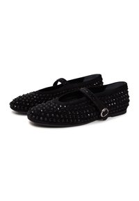 Ballerines Mary Jane en daim noir avec des clous ronds noirs et une bride à boucle argentée, présentées côte à côte sur un fond blanc.