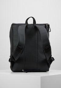 Strellson ROYAL OAK BACKPACK - Nahrbtnik - black
