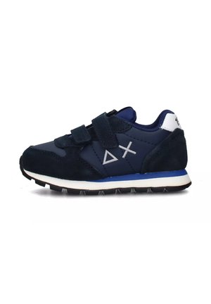 Sneakers blu navy con esterno in suede e sintetico. Presentano due cinturini in Velcro regolabili, suola bianca e accenti di logo geometrico.