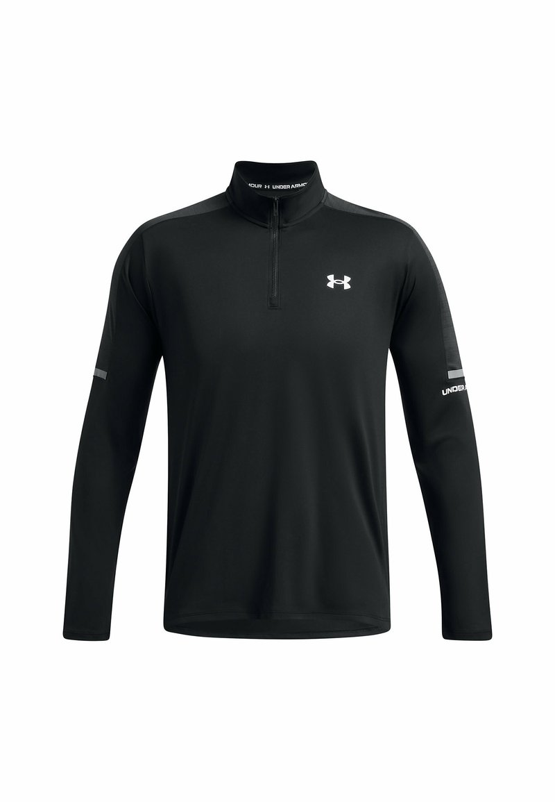 Camisa atlética negra de manga larga con cremallera de un cuarto, con detalles en un gris claro en las mangas y el pecho, hecha de un material sintético suave.