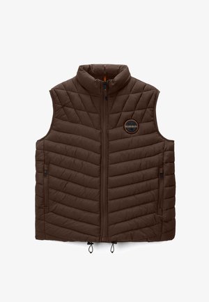 Chaleco marrón acolchado sin mangas con cremallera frontal, cuello alto, dos bolsillos laterales con cremallera y un parche redondo con logo en el pecho.